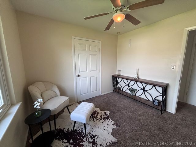 1025 N Hickory Place, Broken Arrow, OK 74012