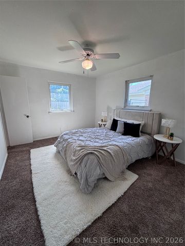 1025 N Hickory Place, Broken Arrow, OK 74012