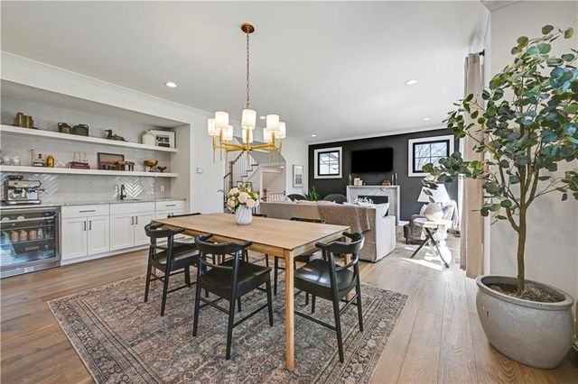 5203 W 71st Terrace, Prairie Village, KS 66208