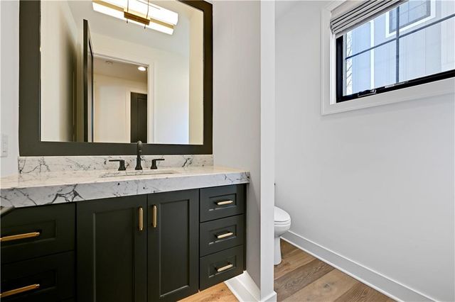 5203 W 71st Terrace, Prairie Village, KS 66208