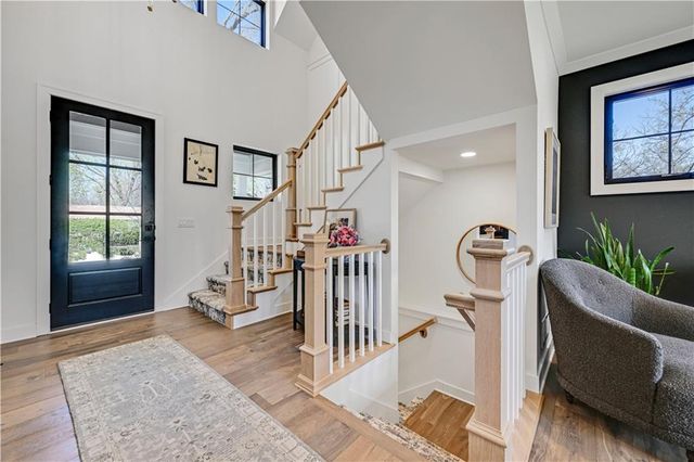 5203 W 71st Terrace, Prairie Village, KS 66208