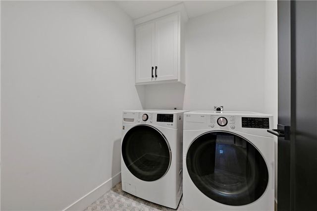 5203 W 71st Terrace, Prairie Village, KS 66208