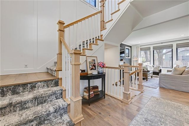 5203 W 71st Terrace, Prairie Village, KS 66208