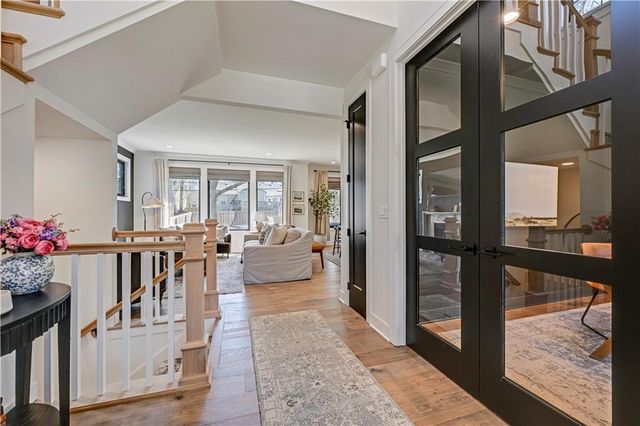 5203 W 71st Terrace, Prairie Village, KS 66208