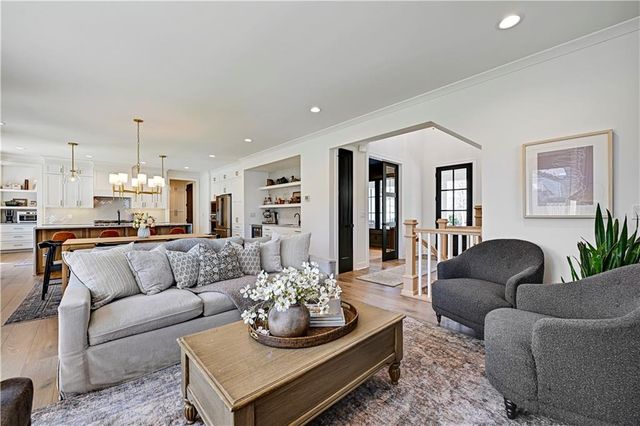 5203 W 71st Terrace, Prairie Village, KS 66208