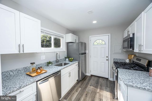 8615 MIDI AVE, Parkville, MD 21234