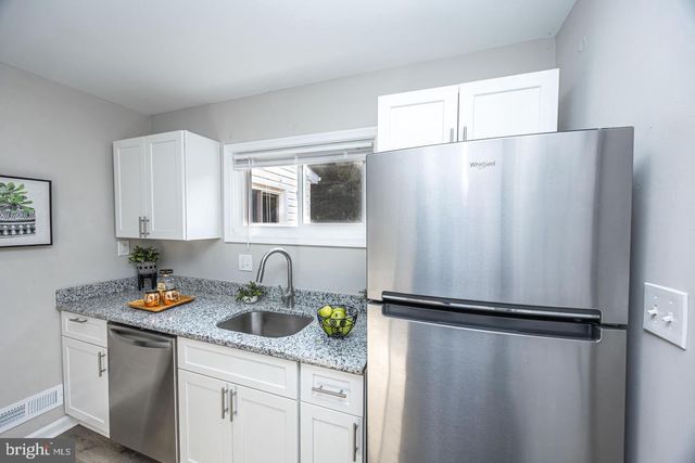 8615 MIDI AVE, Parkville, MD 21234