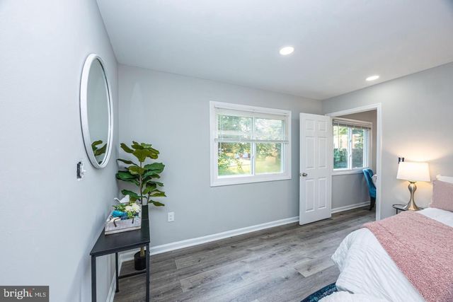 8615 MIDI AVE, Parkville, MD 21234