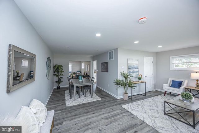 8615 MIDI AVE, Parkville, MD 21234