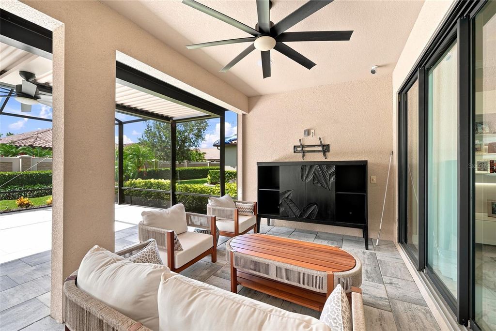 Image 30 of property listing at 13038 PRIMA DRIVE, Bradenton, FL 34211
