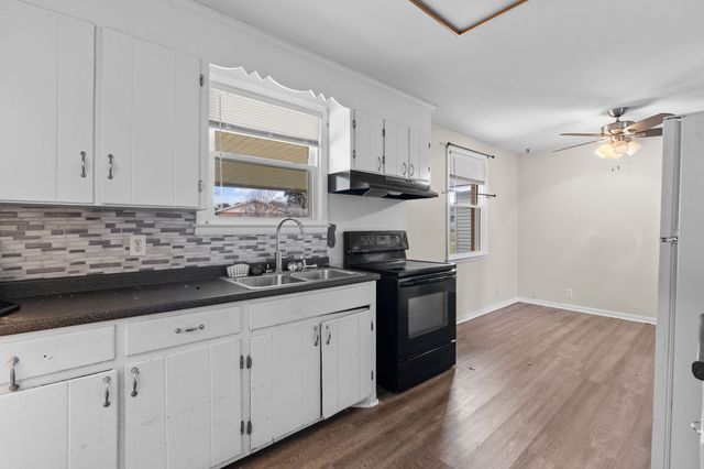 3070 Richmond Hill Dr, Nashville, TN 37207