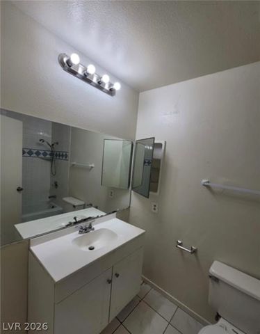 1673 Caliente Court, Las Vegas, NV 89119