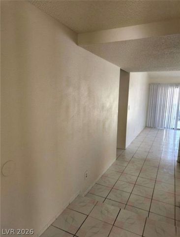 1673 Caliente Court, Las Vegas, NV 89119