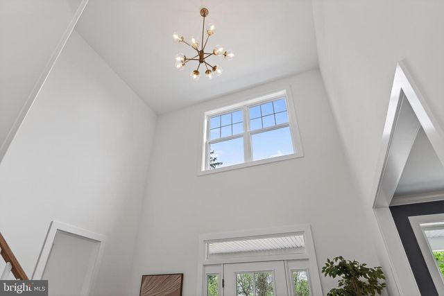 13 RHOADS LN, Media, PA 19063