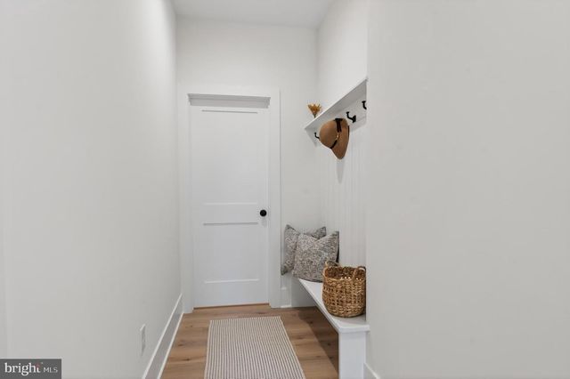 13 RHOADS LN, Media, PA 19063