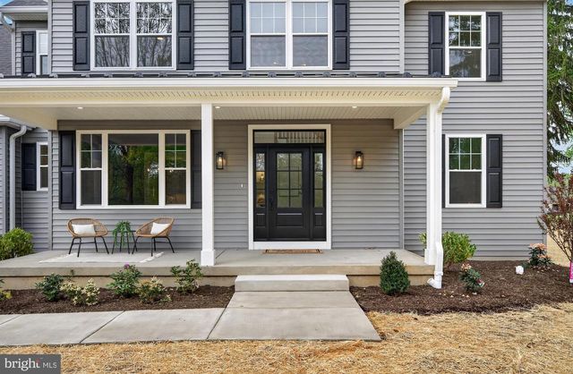 13 RHOADS LN, Media, PA 19063