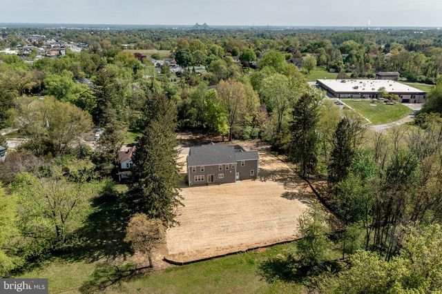 13 RHOADS LN, Media, PA 19063
