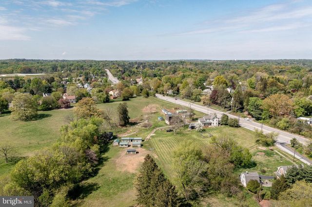 13 RHOADS LN, Media, PA 19063