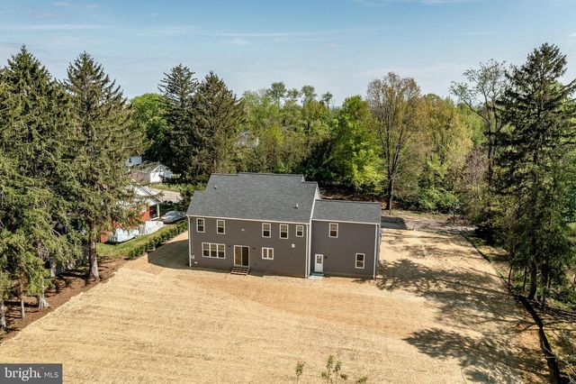13 RHOADS LN, Media, PA 19063
