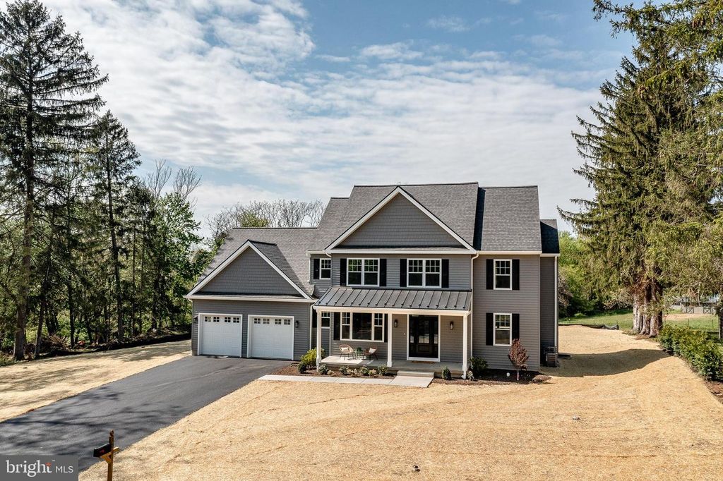 13 RHOADS LN, Media, PA 19063