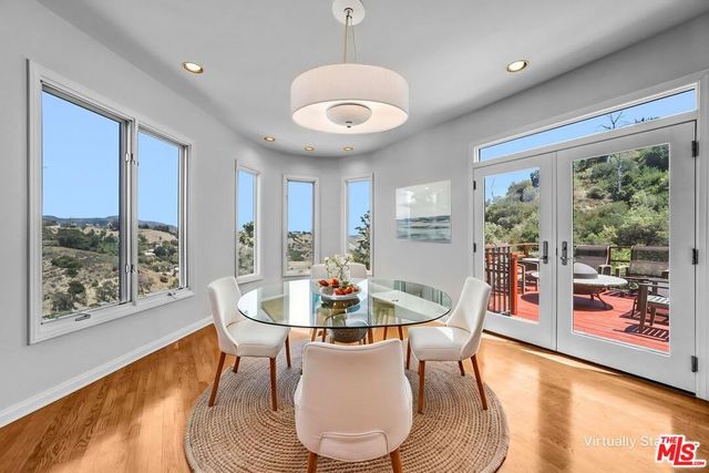 6852 Woody Trail, Los Angeles, CA 90068