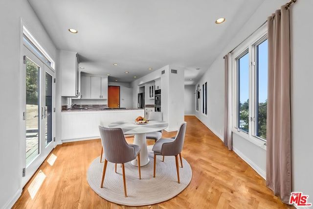 6852 Woody Trail, Los Angeles, CA 90068