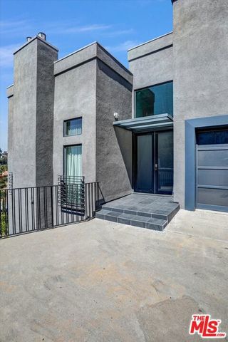 6852 Woody Trail, Los Angeles, CA 90068