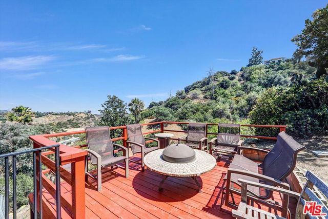 6852 Woody Trail, Los Angeles, CA 90068