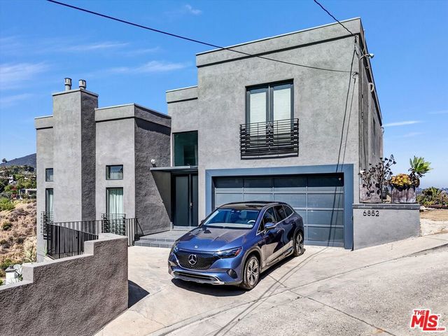 6852 Woody Trail, Los Angeles, CA 90068