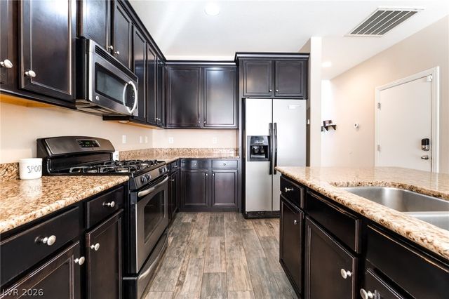 7113 Forest Heights Court, Las Vegas, NV 89166