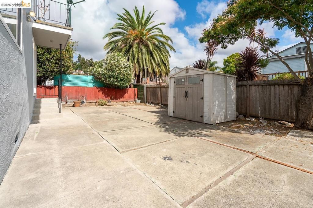Image 4 of property listing at 3414 64Th Avenue Pl, Oakland, CA 94605