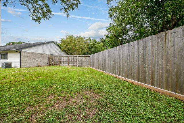 2630 Hollymist Drive, Houston, TX 77084