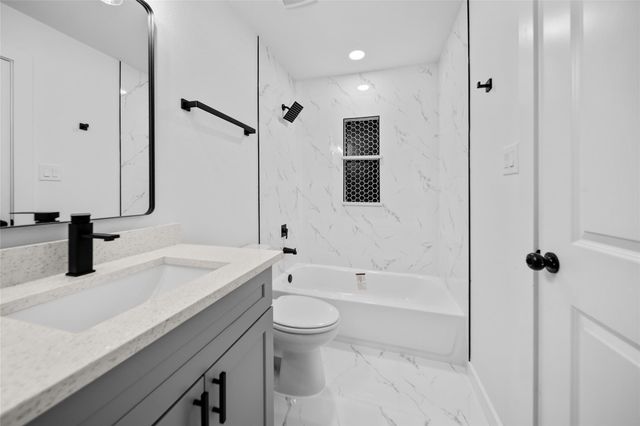 6319 Annunciation Street, Houston, TX 77016