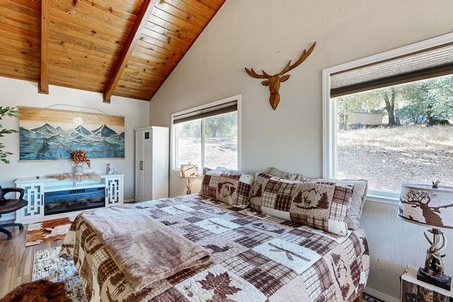 19385 Ferretti Rd., Groveland, CA 95321