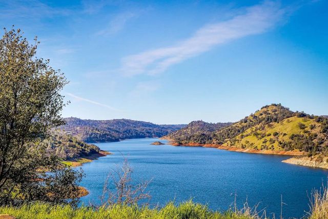 19385 Ferretti Rd., Groveland, CA 95321