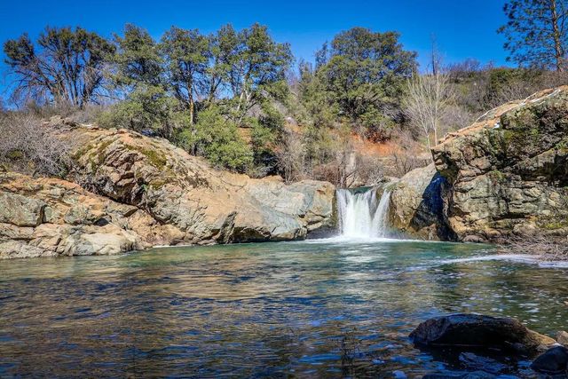 19385 Ferretti Rd., Groveland, CA 95321