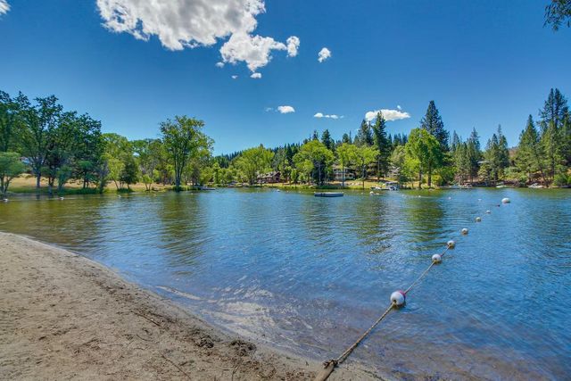 19385 Ferretti Rd., Groveland, CA 95321