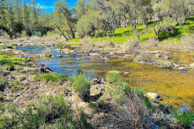 19385 Ferretti Rd., Groveland, CA 95321