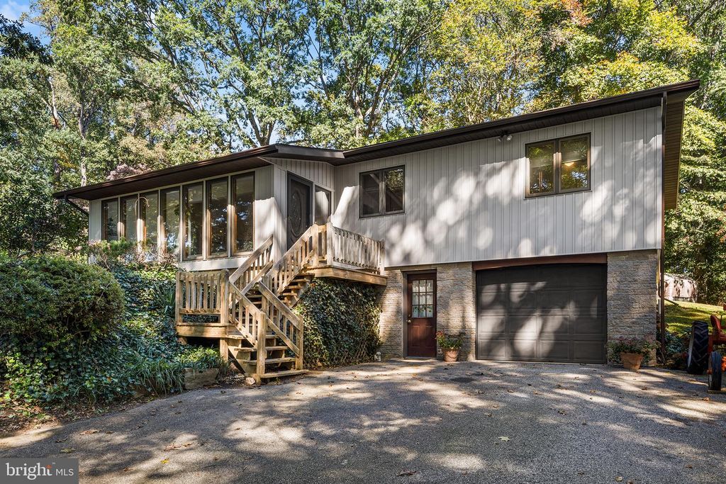 Image 1 of property listing at 91 NEWLIN RD, Parkesburg, PA 19365