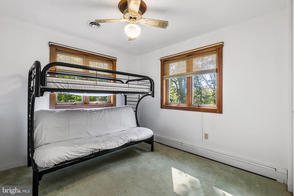 Image 24 of property listing at 91 NEWLIN RD, Parkesburg, PA 19365