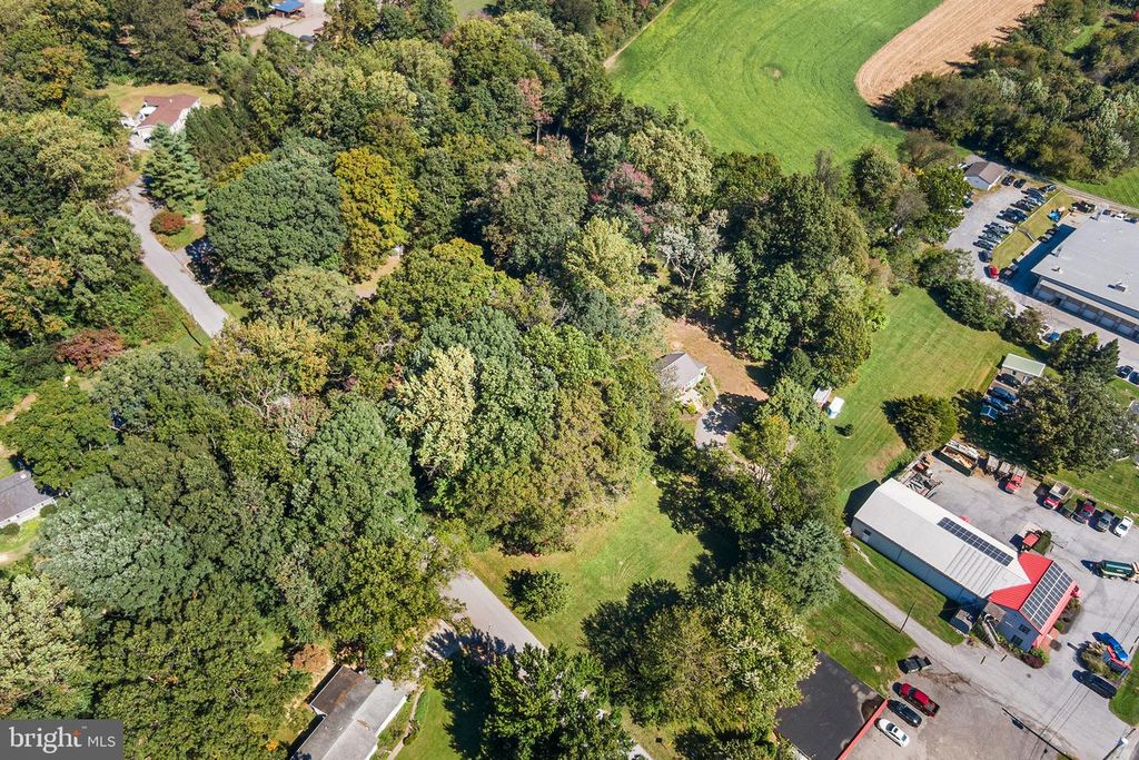 Image 34 of property listing at 91 NEWLIN RD, Parkesburg, PA 19365