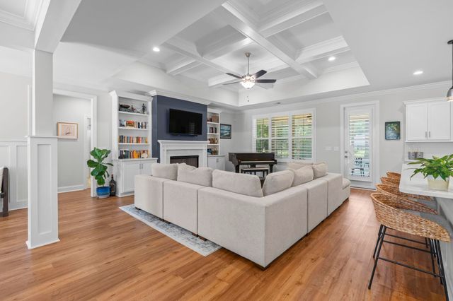 95 Red Tail Hawk Loop, Pawleys Island, SC 29585