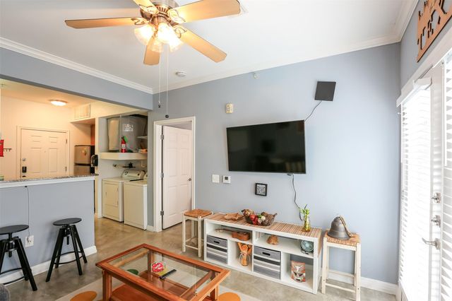 2502 Leon ST 418, Austin, TX 78705