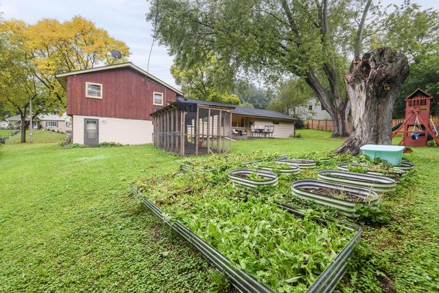 606 Lee COURT, Waukesha, WI 53186