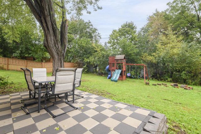 606 Lee COURT, Waukesha, WI 53186