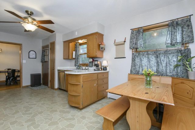 606 Lee COURT, Waukesha, WI 53186