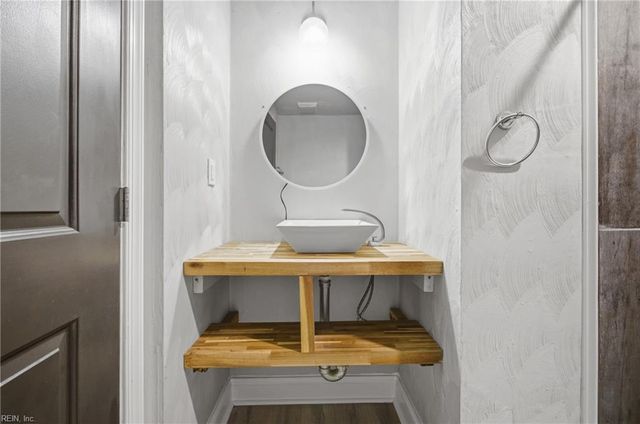 918 Centre AVE, Portsmouth, VA 23704