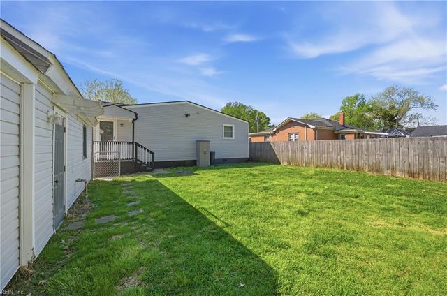 918 Centre AVE, Portsmouth, VA 23704