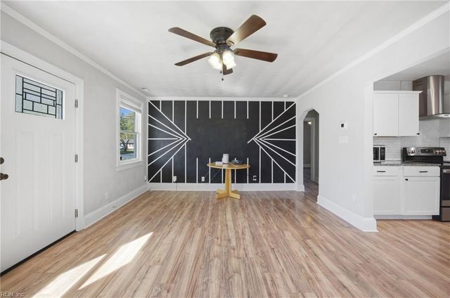 918 Centre AVE, Portsmouth, VA 23704