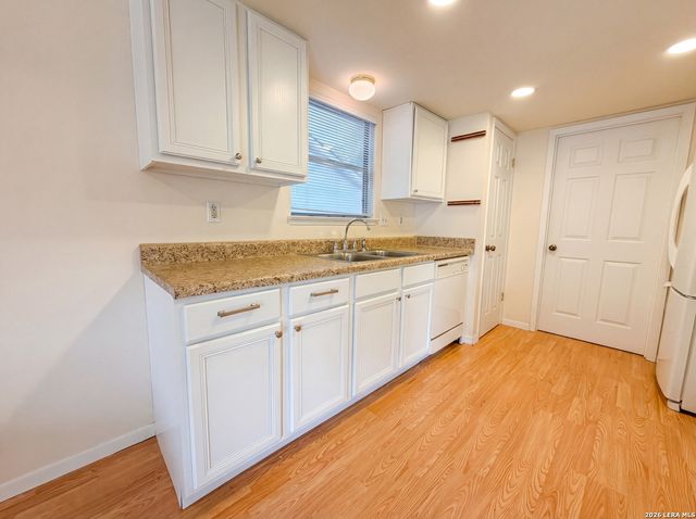 528 PECAN DR, Schertz, TX 78154